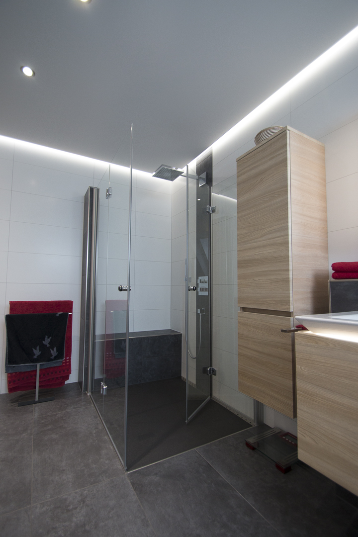 Boor – Eingerichtetes Badezimmer 